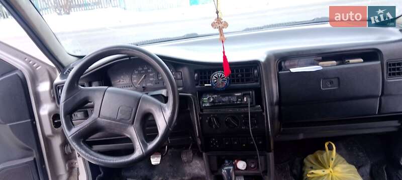 Седан SEAT Toledo 1992 в Каменском