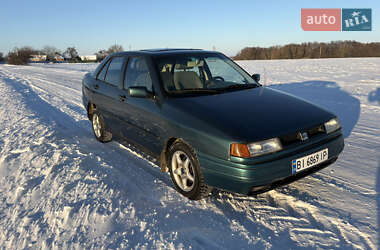 Седан SEAT Toledo 1992 в Ромнах