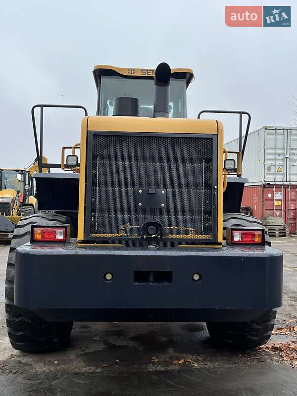 Фронтальный погрузчик SEM 655 2025 в Киеве