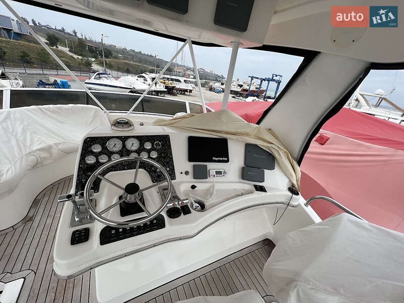 Моторная яхта Silverton 42 2002 в Одессе