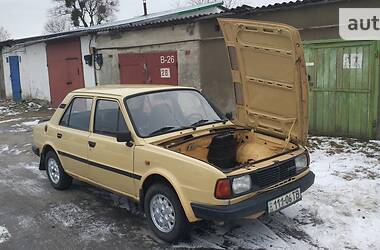 Седан Skoda 105 1987 в Шепетівці