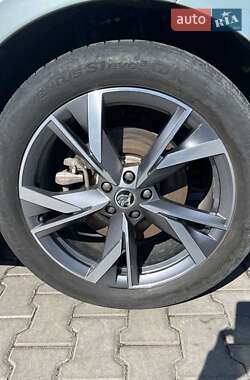 Позашляховик / Кросовер Skoda Enyaq iV 2023 в 