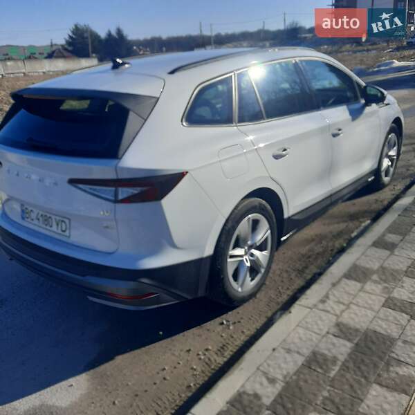 2021 Skoda Enyaq-IV, VIN TMBJB7NY4NF024568:plate — фото 1 (autoria)