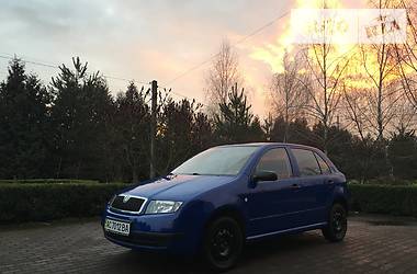 Хэтчбек Skoda Fabia 2003 в Киеве