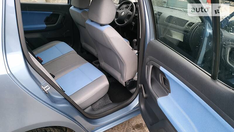 Хетчбек Skoda Fabia 2008 в Нових Санжарах