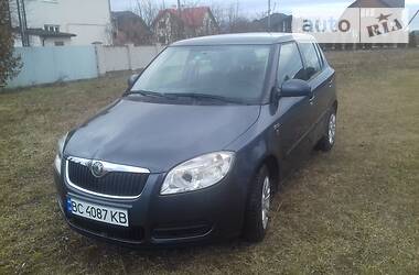 Хетчбек Skoda Fabia 2008 в 