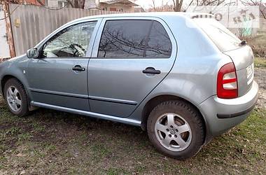 Хетчбек Skoda Fabia 2004 в 