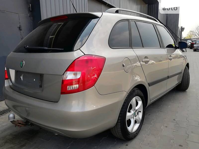 Універсал Skoda Fabia 2011 в Павлограді