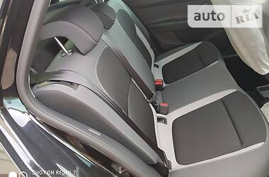Хетчбек Skoda Fabia 2016 в 