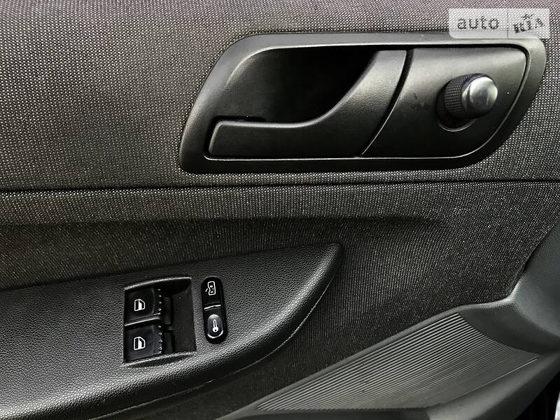 Універсал Skoda Fabia 2002 в Дніпрі