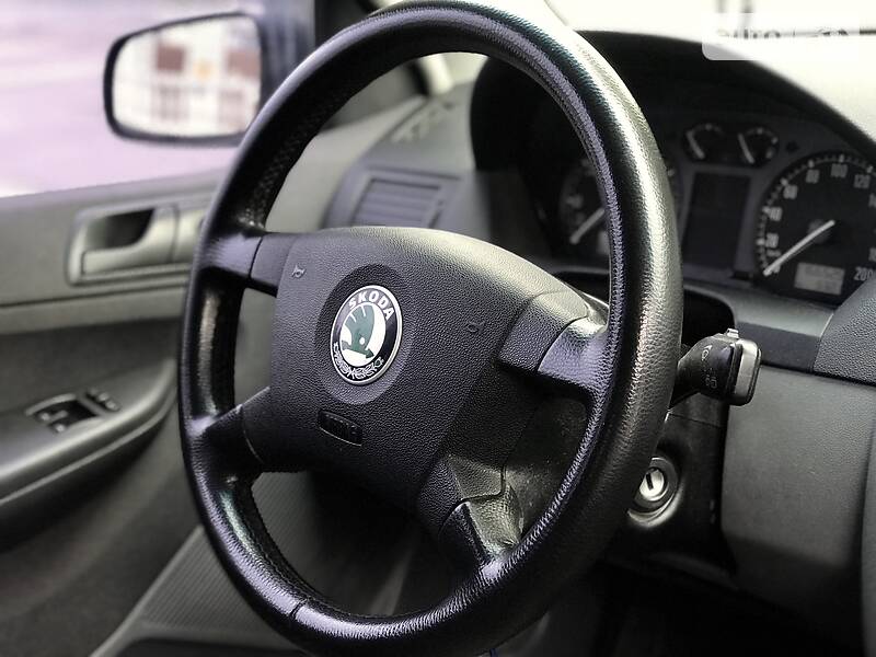 Універсал Skoda Fabia 2002 в Дніпрі