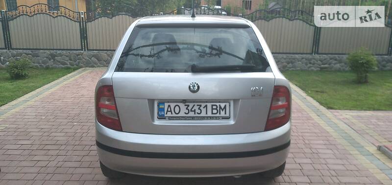 Хэтчбек Skoda Fabia 2002 в Тячеве