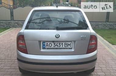 Хетчбек Skoda Fabia 2002 в 