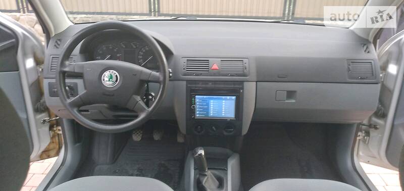 Хэтчбек Skoda Fabia 2002 в Тячеве