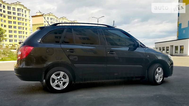 Універсал Skoda Fabia 2009 в Києві