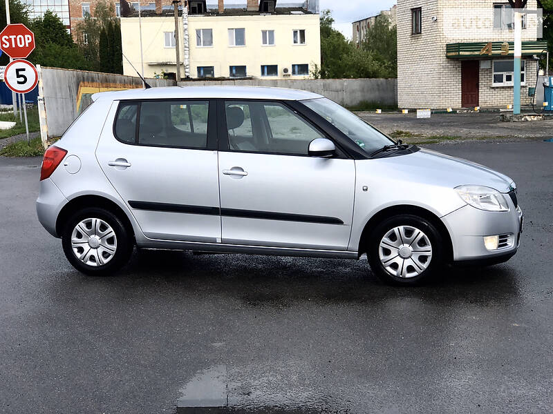 Хетчбек Skoda Fabia 2008 в Старокостянтинові