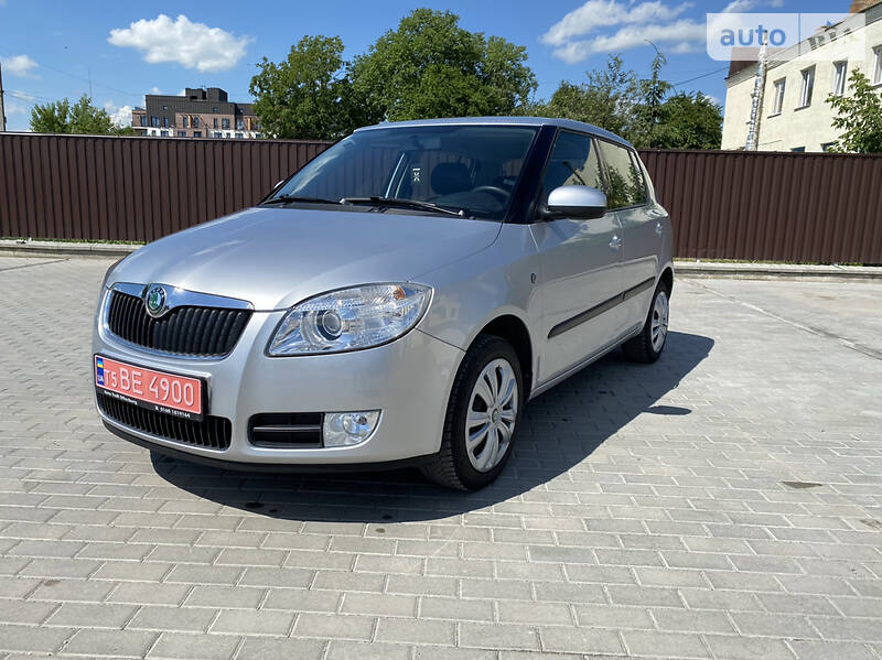 Хэтчбек Skoda Fabia 2009 в Староконстантинове