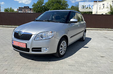 Хетчбек Skoda Fabia 2009 в 