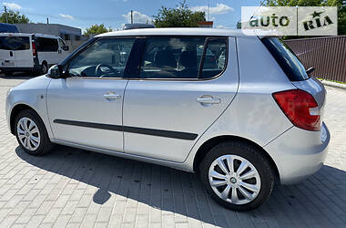 Хетчбек Skoda Fabia 2009 в 