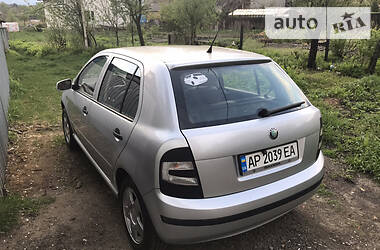 Хэтчбек Skoda Fabia 2004 в Киеве