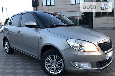 Хетчбек Skoda Fabia 2011 в 