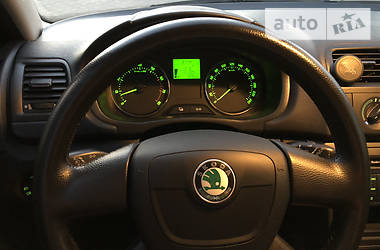Хетчбек Skoda Fabia 2011 в 