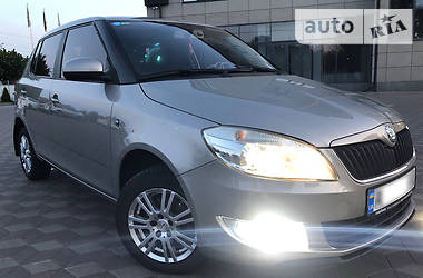 Хетчбек Skoda Fabia 2011 в 