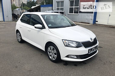 Хетчбек Skoda Fabia 2017 в 