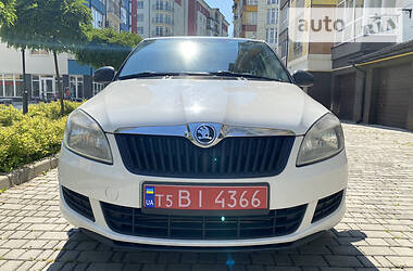 Універсал Skoda Fabia 2013 в Івано-Франківську