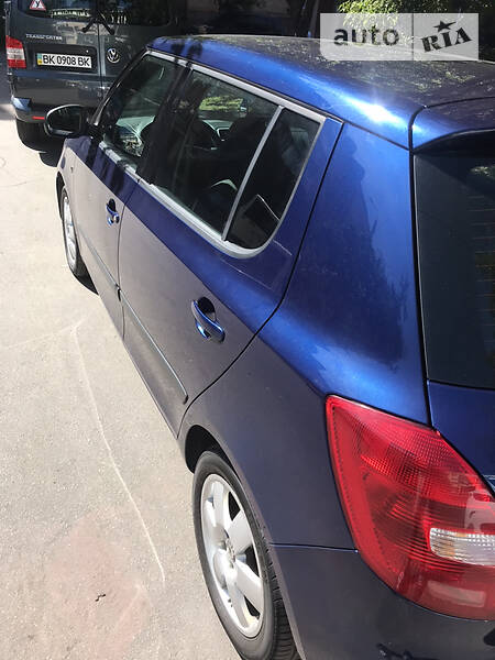 Хетчбек Skoda Fabia 2008 в Рівному