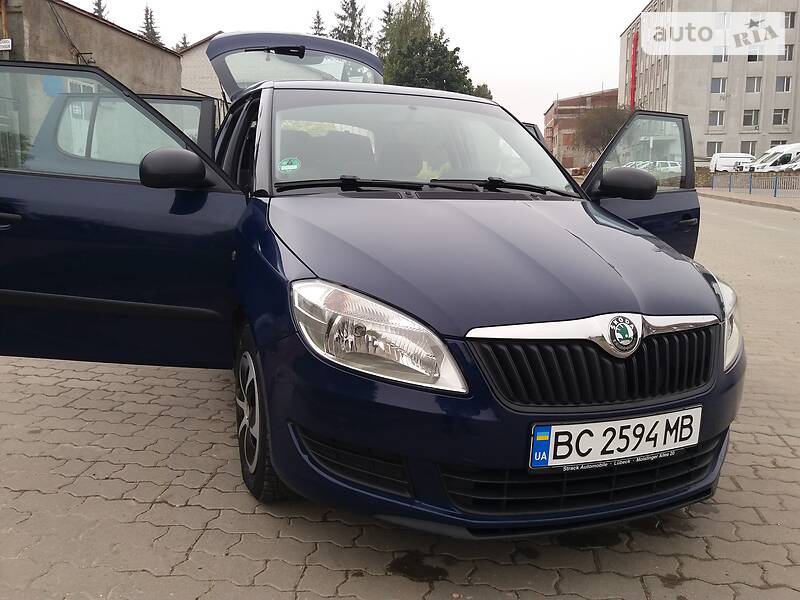 Хэтчбек Skoda Fabia 2011 в Львове