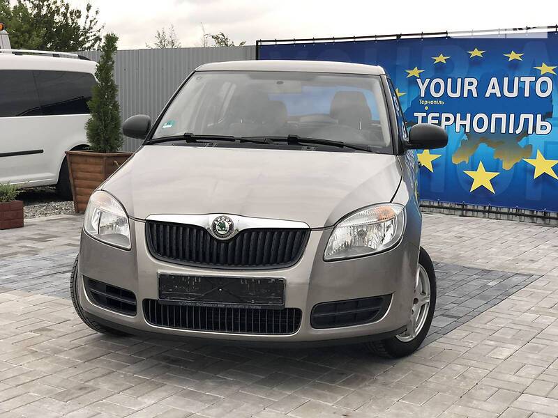 Хэтчбек Skoda Fabia 2009 в Тернополе