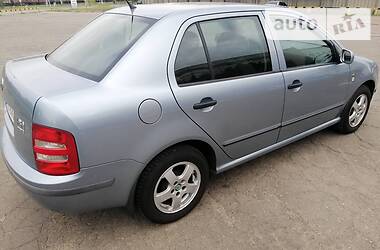 Седан Skoda Fabia 2002 в Киеве