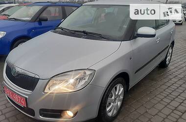 Хэтчбек Skoda Fabia 2009 в Черновцах