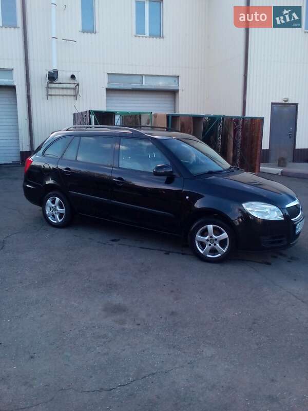 Универсал Skoda Fabia 2009 в Запорожье