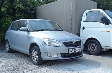 Хэтчбек Skoda Fabia 2010 в Мариуполе