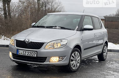 Хэтчбек Skoda Fabia 2014 в 