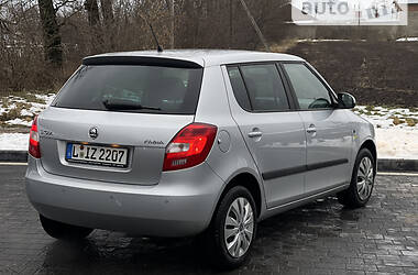 Хэтчбек Skoda Fabia 2014 в 