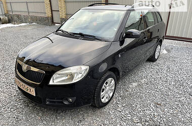 Универсал Skoda Fabia 2008 в Звягеле