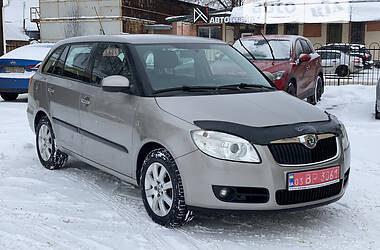 Универсал Skoda Fabia 2010 в Полтаве