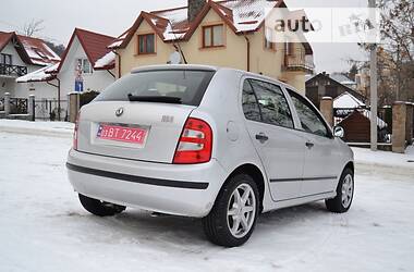 Хэтчбек Skoda Fabia 2004 в Львове