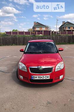 Універсал Skoda Fabia 2010 в Сумах