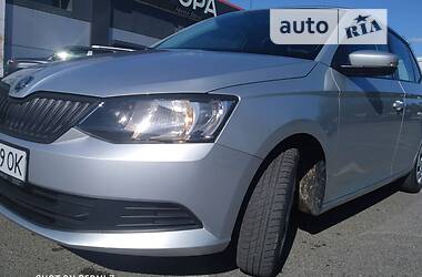 Хэтчбек Skoda Fabia 2017 в 