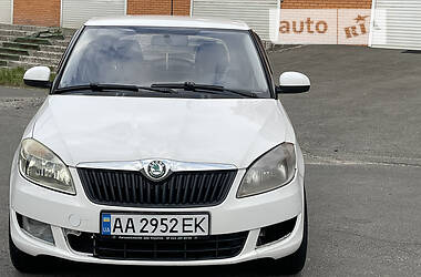 Хэтчбек Skoda Fabia 2011 в Киеве