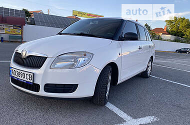 Універсал Skoda Fabia 2009 в Ужгороді