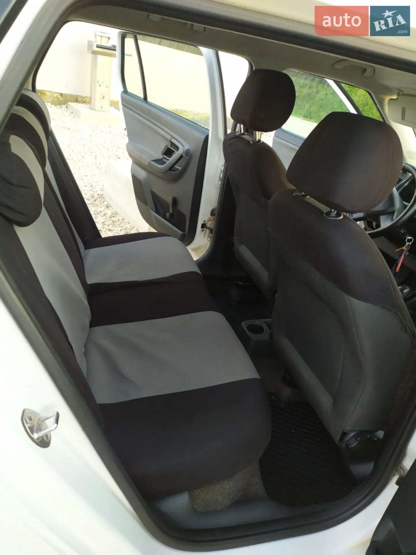 2014 Skoda Fabia - мініатюра 16