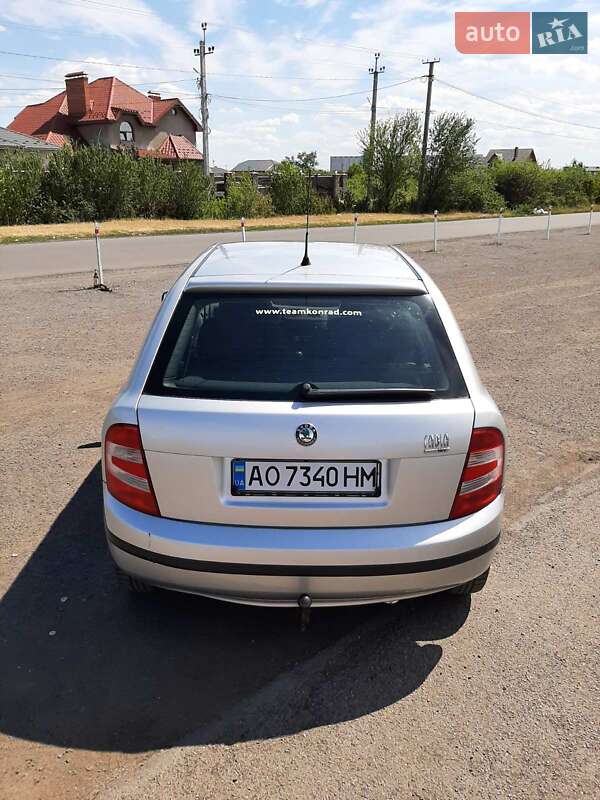 Хэтчбек Skoda Fabia 2006 в Ужгороде