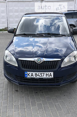 Хэтчбек Skoda Fabia 2012 в 