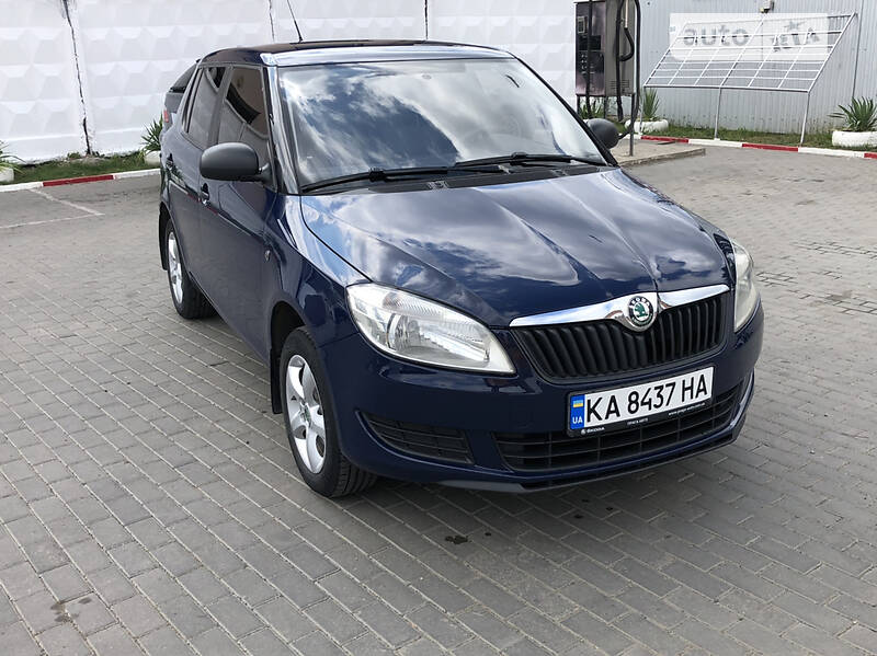 Хэтчбек Skoda Fabia 2012 в Черновцах