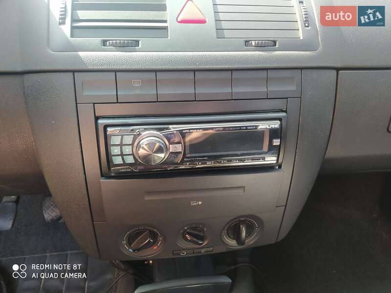 Седан Skoda Fabia 2005 в Львові